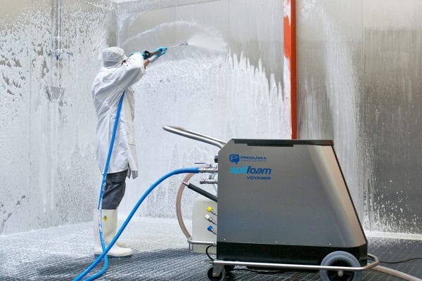 dairy-industry-foam-cleaning Dairy industry foam cleaning